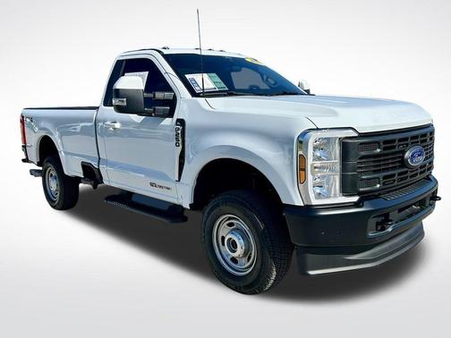 Oxford White 2025 Ford F-250 XL