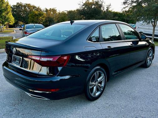 2021 Volkswagen Jetta 1.4T R-Line