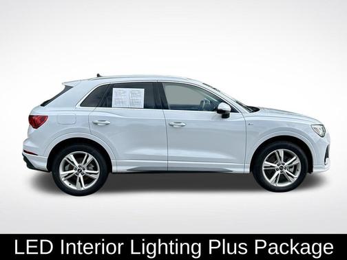 2024 Audi Q3 45 S line Premium