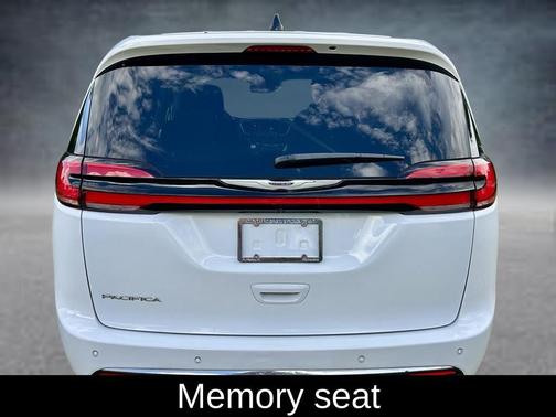 Bright White Clearcoat 2023 Chrysler Pacifica Touring-L