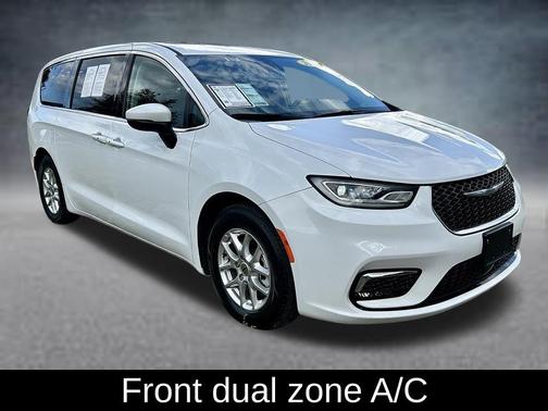 Bright White Clearcoat 2023 Chrysler Pacifica Touring-L