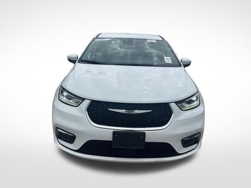 Bright White Clearcoat 2023 Chrysler Pacifica Touring-L