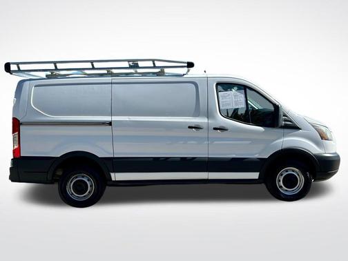 2017 Ford Transit-250 Base