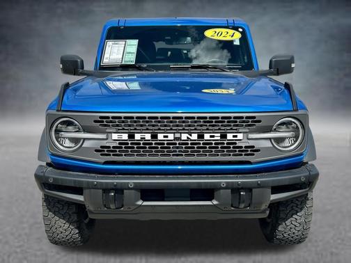 Blue Metallic 2024 Ford Bronco Badlands