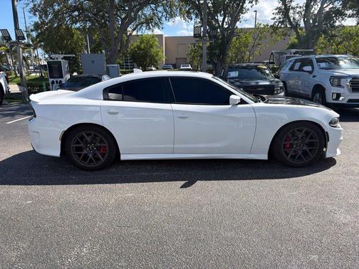 White Knuckle Clearcoat 2017 Dodge Charger R/T 392