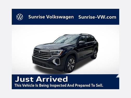 Deep Black Pearl Effect 2024 Volkswagen Atlas 2.0T SE