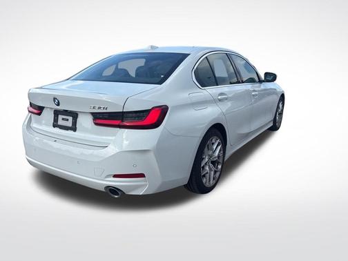 2025 BMW 330 i