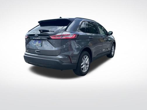 Gray 2021 Ford Edge SE