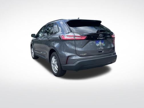 Gray 2021 Ford Edge SE