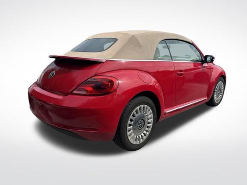 Tornado Red 2015 Volkswagen Beetle 1.8T