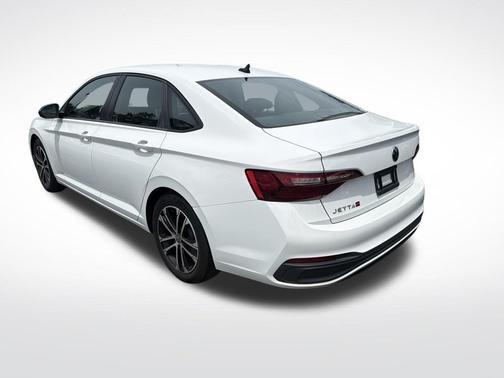 Pure White 2022 Volkswagen Jetta 1.5T Sport