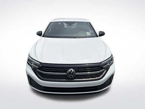 Pure White 2022 Volkswagen Jetta 1.5T Sport