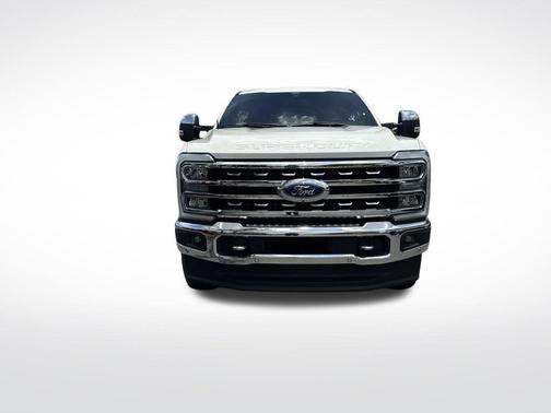 White Metallic 2024 Ford F-350 Lariat Super Duty