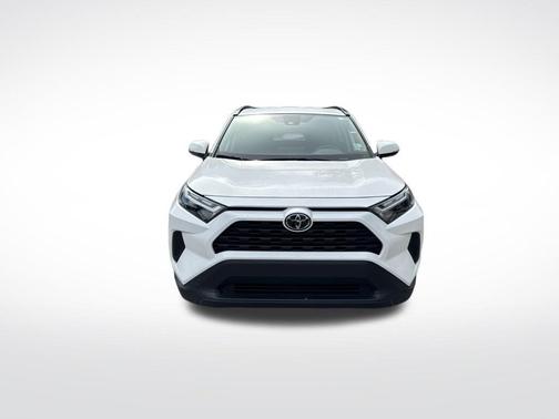 Ice 2025 Toyota RAV4 XLE