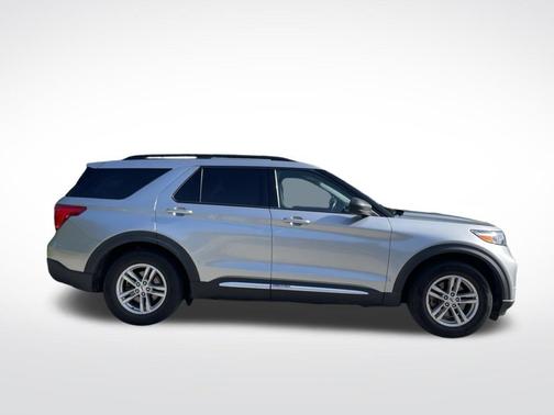 Silver Metallic 2023 Ford Explorer XLT