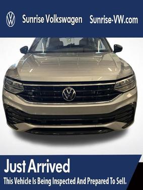 Pyrite Silver Metallic 2023 Volkswagen Tiguan 2.0T SE R-Line Black