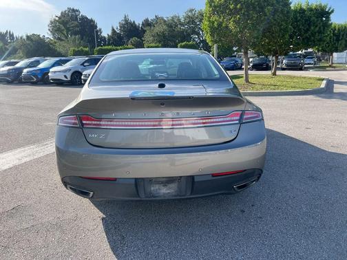 2016 Lincoln MKZ Base