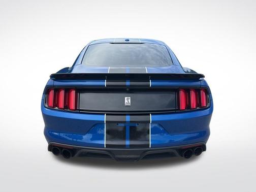 2017 Ford Shelby GT350 Base