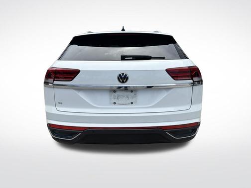 Pure White 2021 Volkswagen Atlas Cross Sport 2.0T SE w/Technology