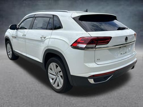 Pure White 2021 Volkswagen Atlas Cross Sport 2.0T SE w/Technology