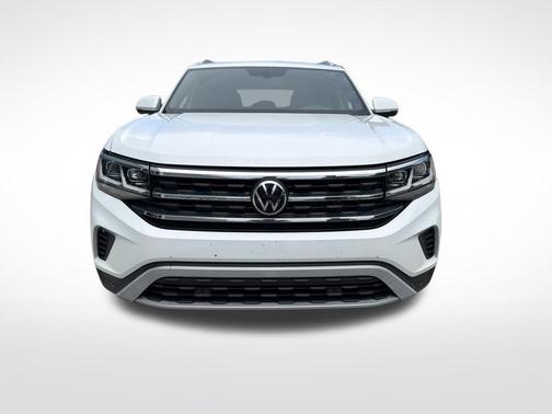 Pure White 2021 Volkswagen Atlas Cross Sport 2.0T SE w/Technology