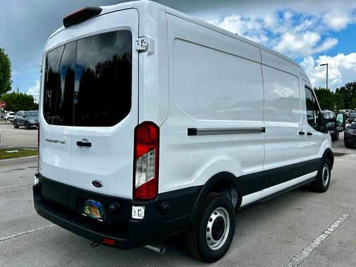 2025 Ford Transit-250 148 WB Medium Roof Cargo