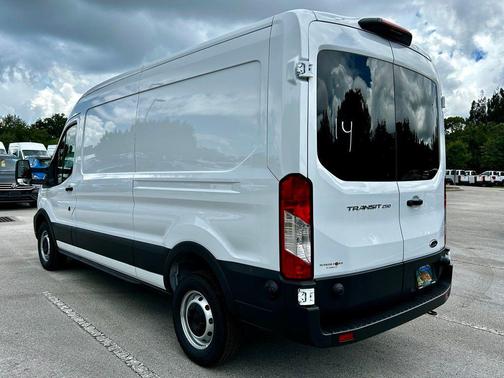 2025 Ford Transit-250 148 WB Medium Roof Cargo