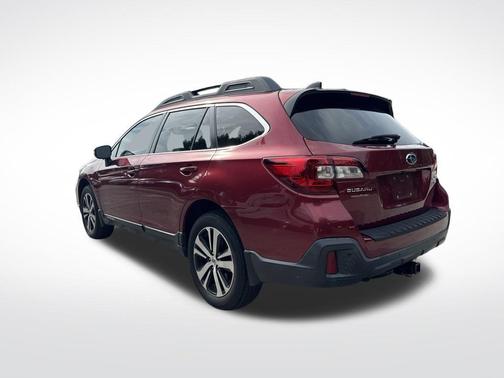 Crimson Red Pearl 2018 Subaru Outback 3.6R Limited