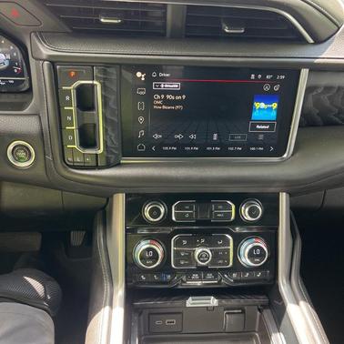 Summit White 2023 GMC Yukon Denali