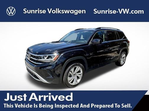 Deep Black Pearl Effect 2023 Volkswagen Atlas 3.6L SE w/Technology