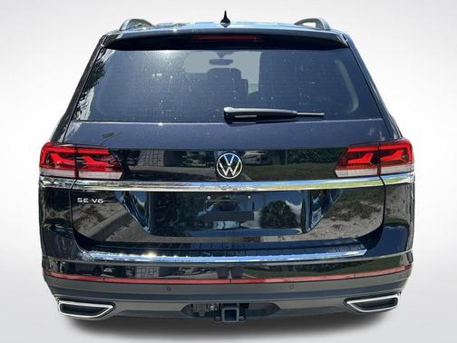 Deep Black Pearl Effect 2023 Volkswagen Atlas 3.6L SE w/Technology