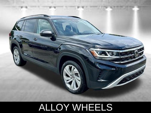 Deep Black Pearl Effect 2023 Volkswagen Atlas 3.6L SE w/Technology