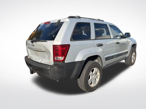 2006 Jeep Grand Cherokee Laredo