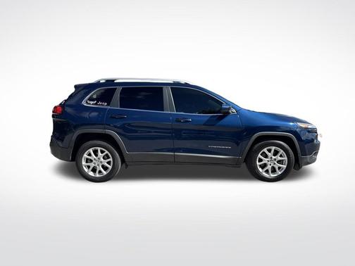 Patriot Blue Pearlcoat 2018 Jeep Cherokee Latitude