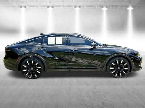 Black 2024 Toyota Crown Platinum