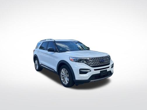 White Metallic 2022 Ford Explorer Limited