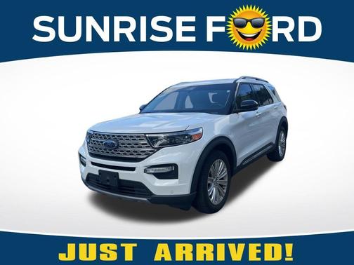 White Metallic 2022 Ford Explorer Limited