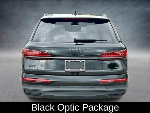 Mythos Black Metallic 2023 Audi Q7 45 Premium Plus