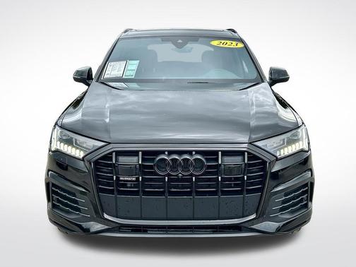 Mythos Black Metallic 2023 Audi Q7 45 Premium Plus