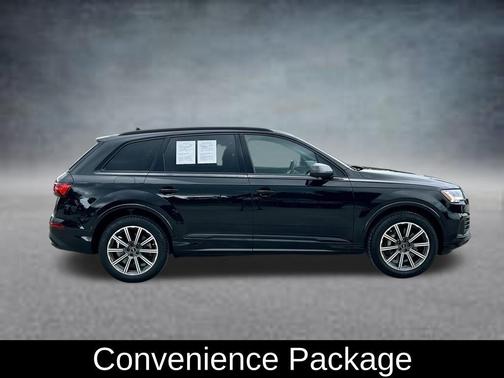 Mythos Black Metallic 2023 Audi Q7 45 Premium Plus