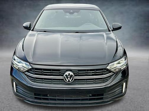 Deep Black Pearl Effect 2024 Volkswagen Jetta 1.5T Sport