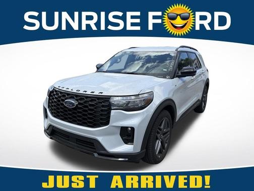 White Metallic 2026 Ford Explorer ST-Line