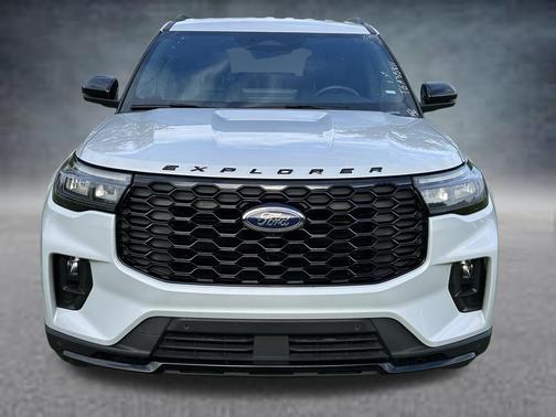 White Metallic 2026 Ford Explorer ST-Line