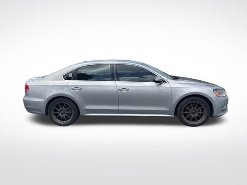 2012 Volkswagen Passat 3.6 SE