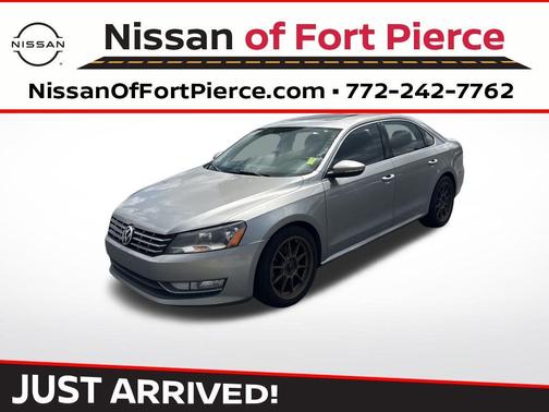 2012 Volkswagen Passat 3.6 SE