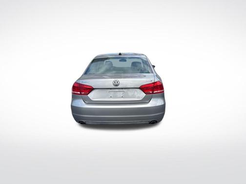2012 Volkswagen Passat 3.6 SE