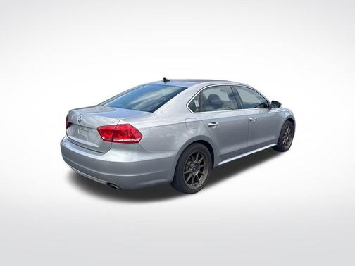 2012 Volkswagen Passat 3.6 SE