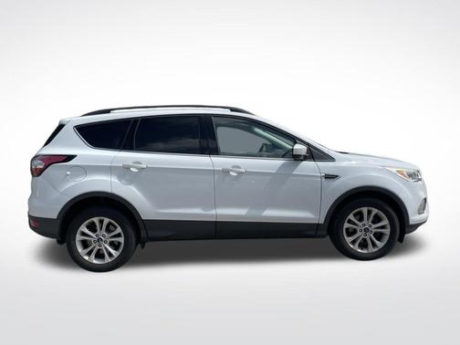 Oxford White 2018 Ford Escape SE