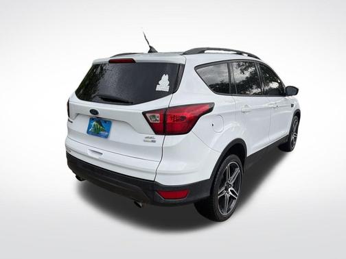 Oxford White 2019 Ford Escape SEL
