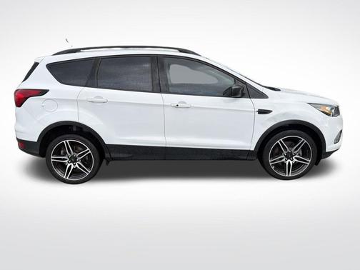 Oxford White 2019 Ford Escape SEL